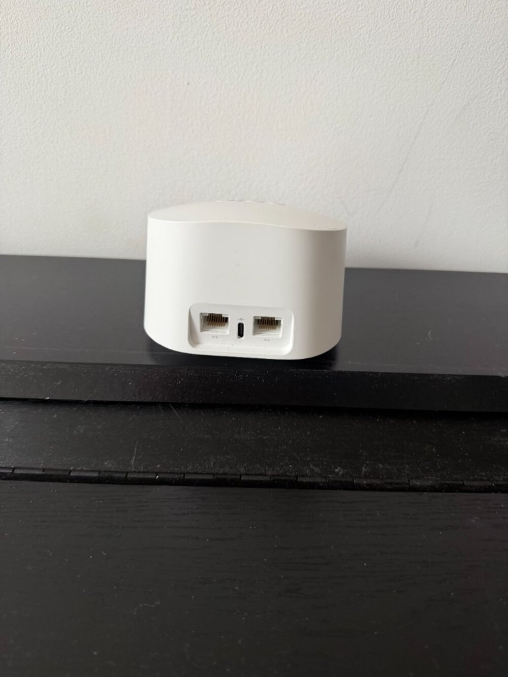 Eero 6+ WiFi Router White Mesh Router - Picture 2 of 4